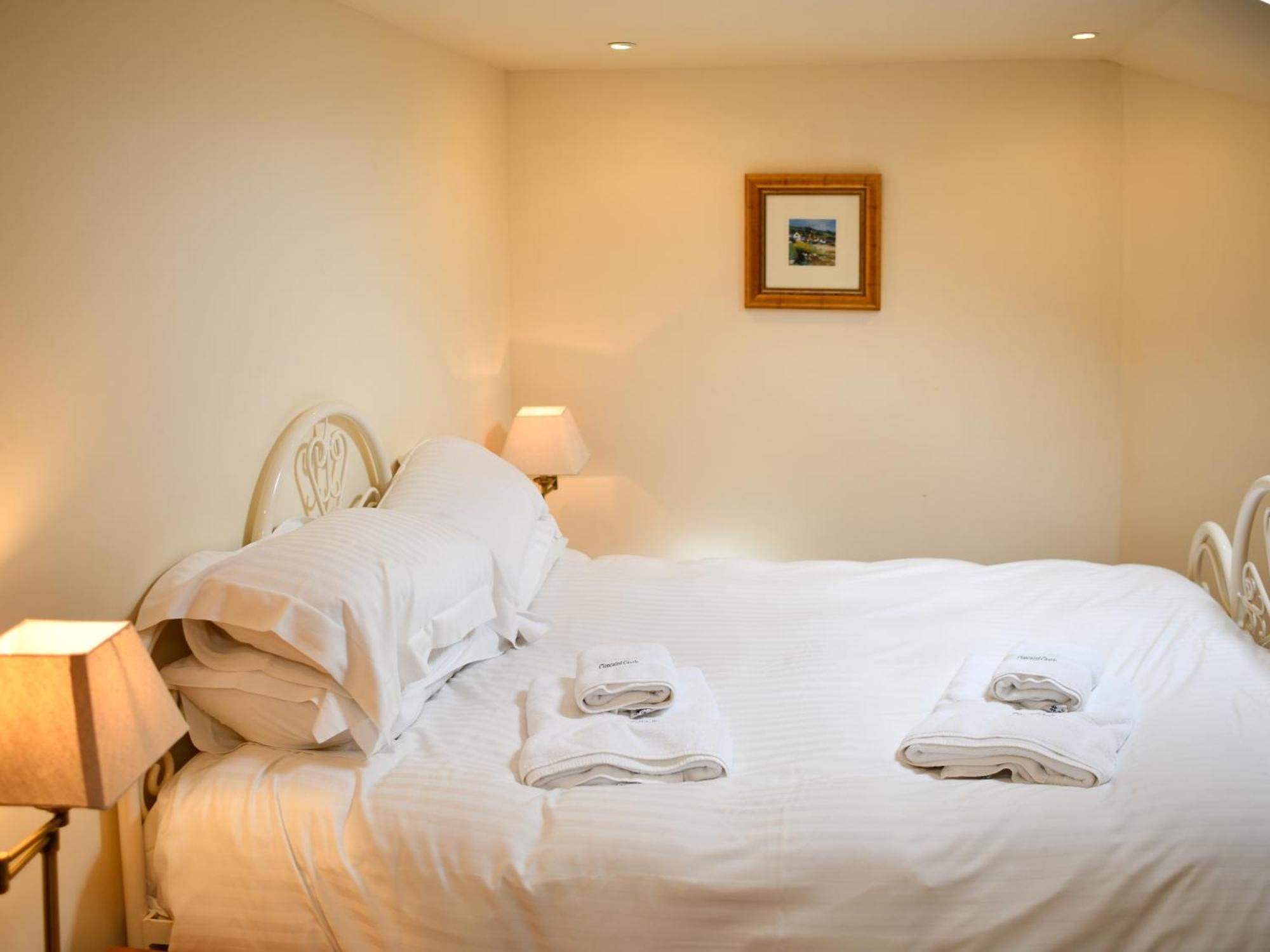Cloncaird Castle Estate Cottages Maybole エクステリア 写真