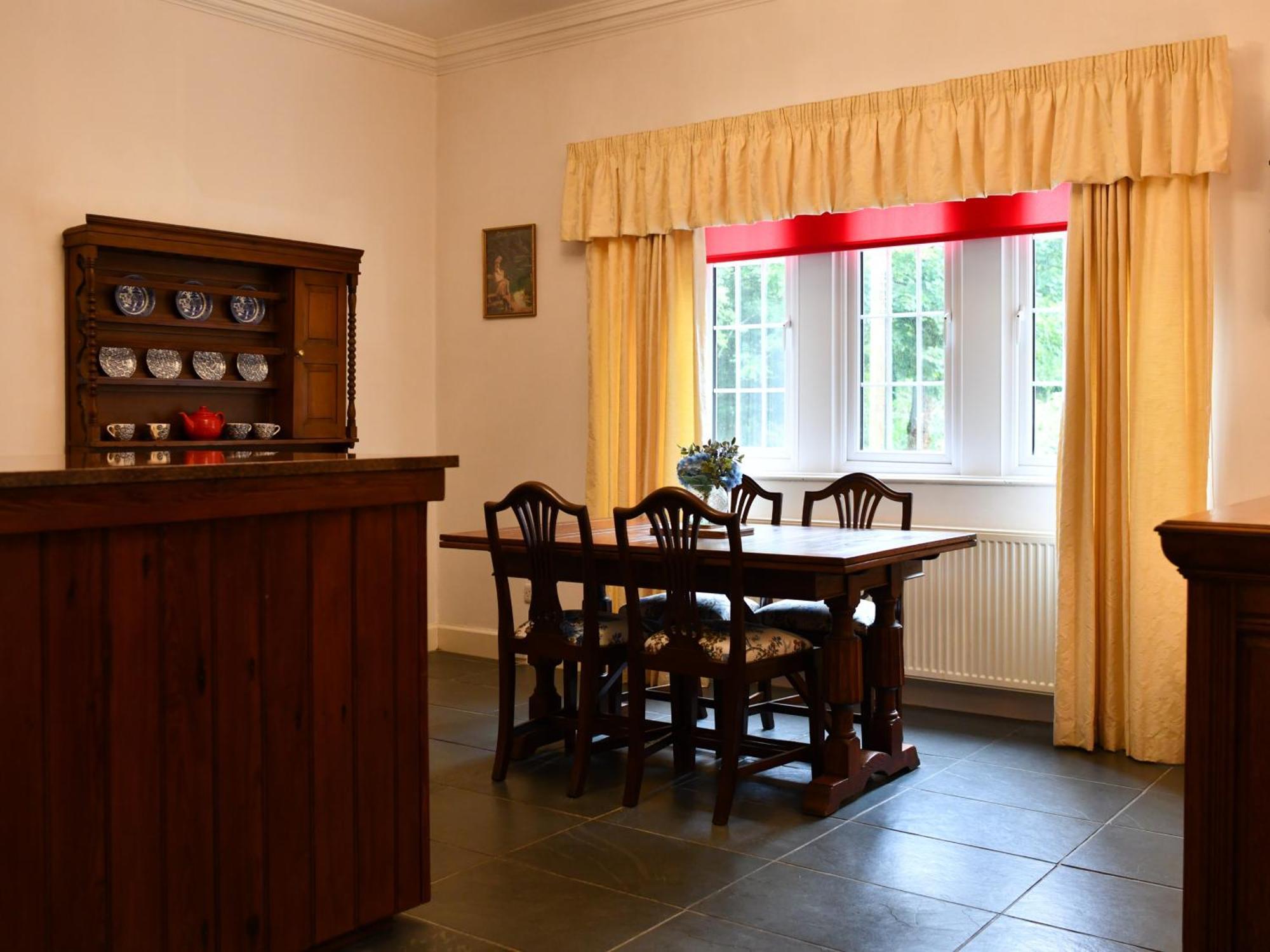 Cloncaird Castle Estate Cottages Maybole 部屋 写真