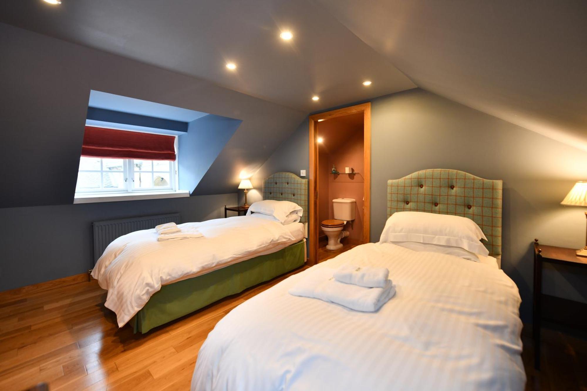 Cloncaird Castle Estate Cottages Maybole エクステリア 写真